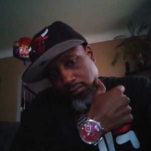 Meet your Posher, Larry